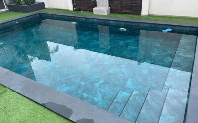 Colores de piscinas modernas: cómo elegir el color del agua